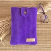 Housse de livre violette en velours côtelé fermée sur le site Johanna Créations