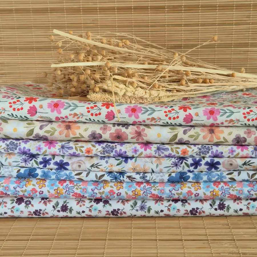 Tissus fleuris colorés tons pastels et violets pour la personnalisation des sacs et accessoires sur le site Johanna Créations