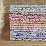 Collection tissus fleuris multicolores variés sur fond bambou sur le site Johanna Créations