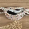 Banane 2 zips en imprimé fleuri violet tissu Rozena Rose, doublure unie écrue sur le site Johanna Créations