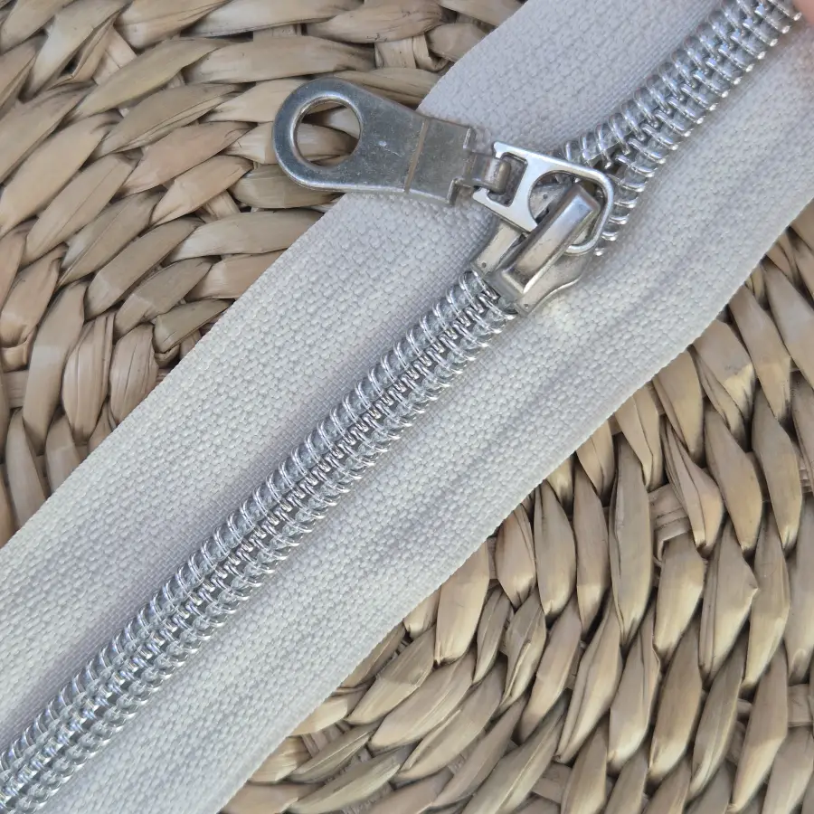 Beige & argent