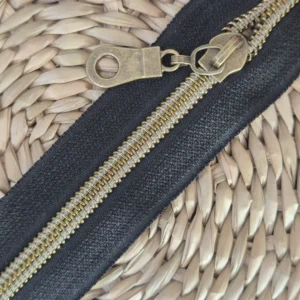 Noir & Bronze