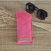 Etui à lunettes 1 Étui à lunettes rose pamplemousse en velours côtelé avec lunettes de soleil sur le site Johanna Créations